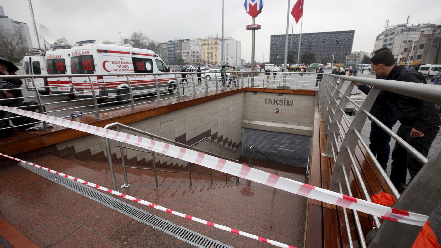 Una stazione della metropolitana chiusa a Istanbul