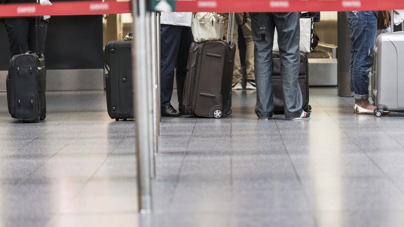 Passeggeri in partenza a Kloten