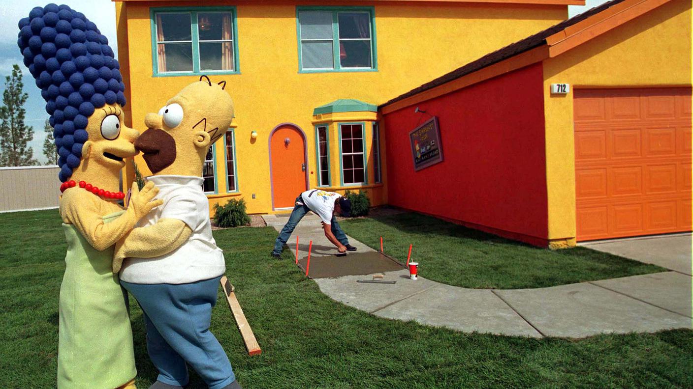 Homer Simpson sconvolto nel sapere che la sua Marge era su Playboy nel 2009