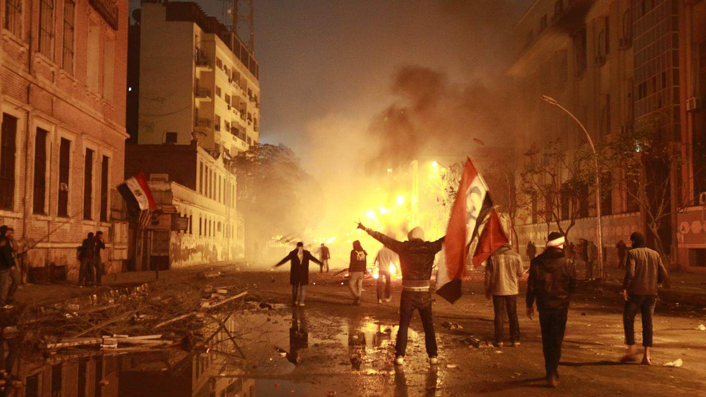Una foto degli scontri a Port Said nel febbraio 2012
