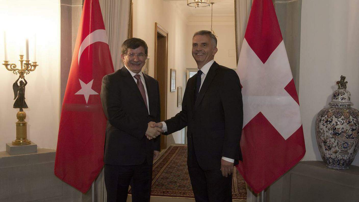 I responsabili della diplomazia elvetica, Didier Burkhalter e turca, Ahmet Davutoglu