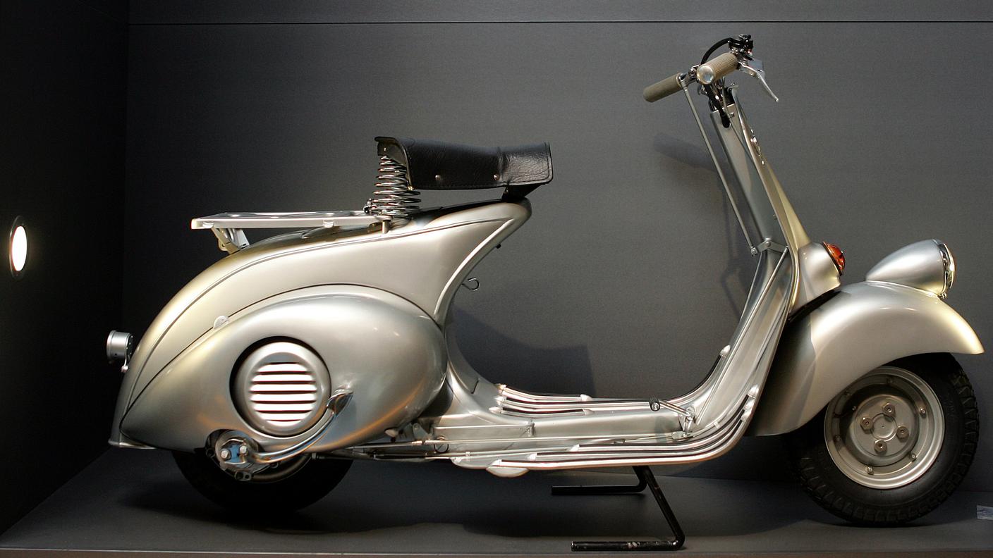 La prima Vespa in mostra al museo Piaggio di Pontedera, presso Pisa