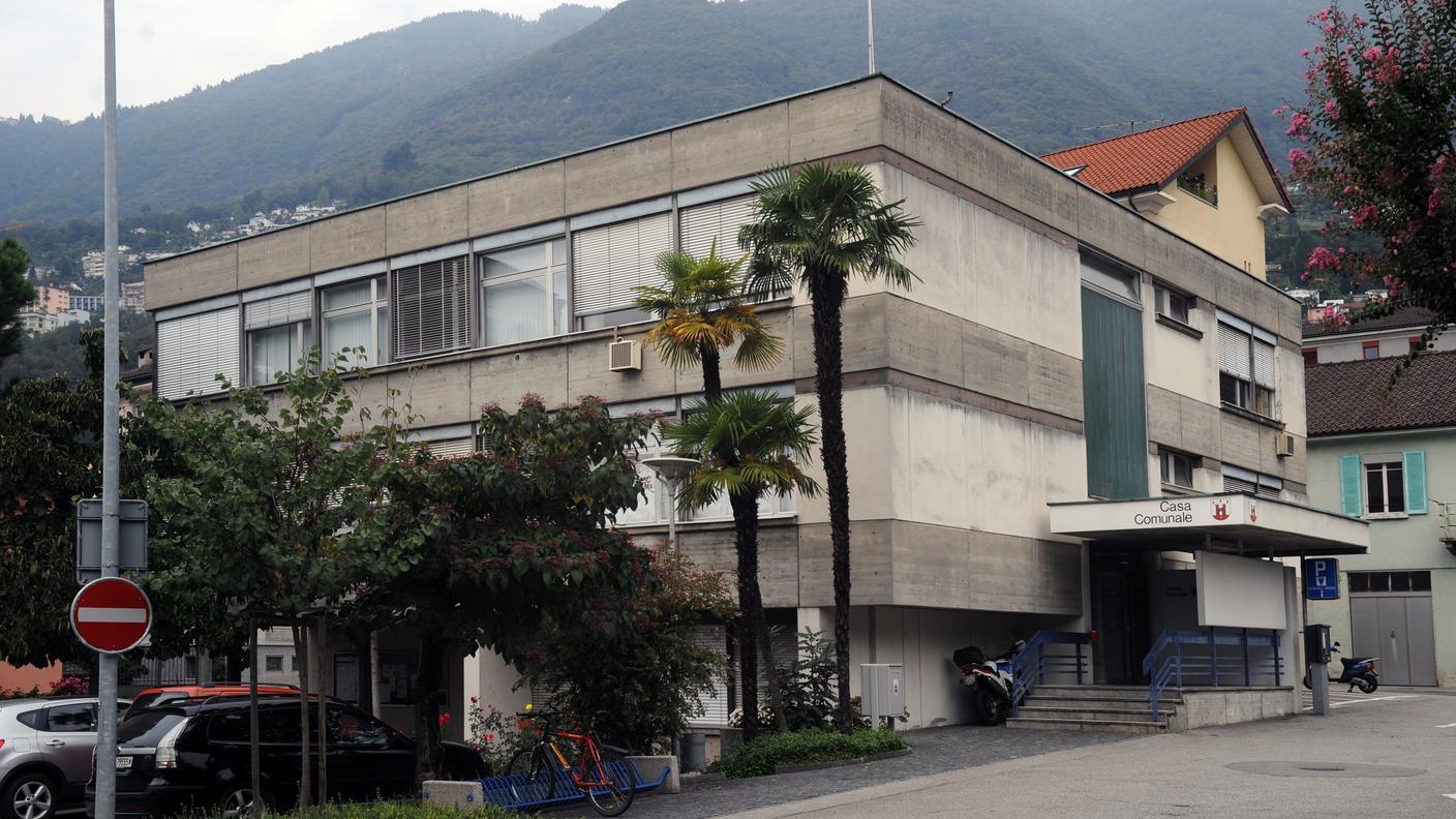 Il contabile di Muralto è stato sospeso, denunciato e privato del salario