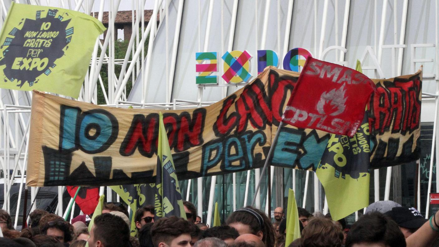 Il corteo dei "No-Expo"