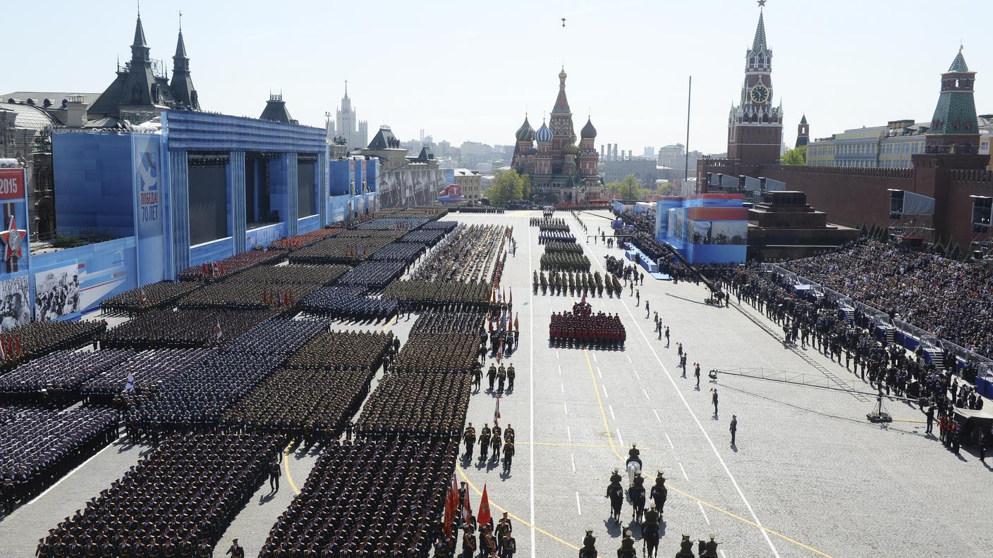 L'imponente parata militare per il Giorno della Vittoria a Mosca