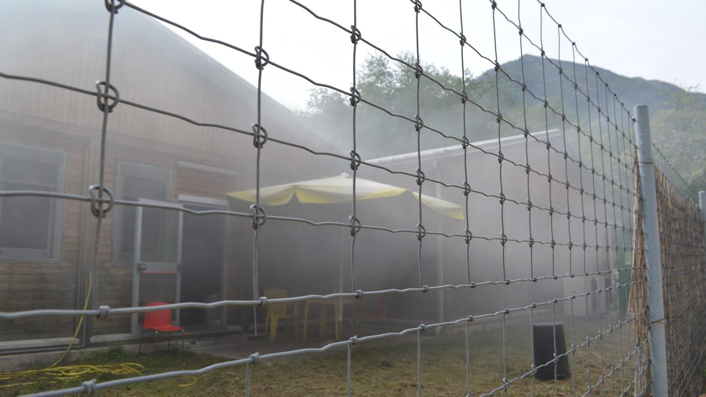 La baracca da dove sono partire le fiamme