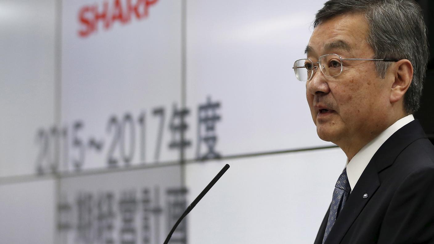 Kozo Takahashi, CEO di Sharp, annuncia il negativo andamento aziendale 