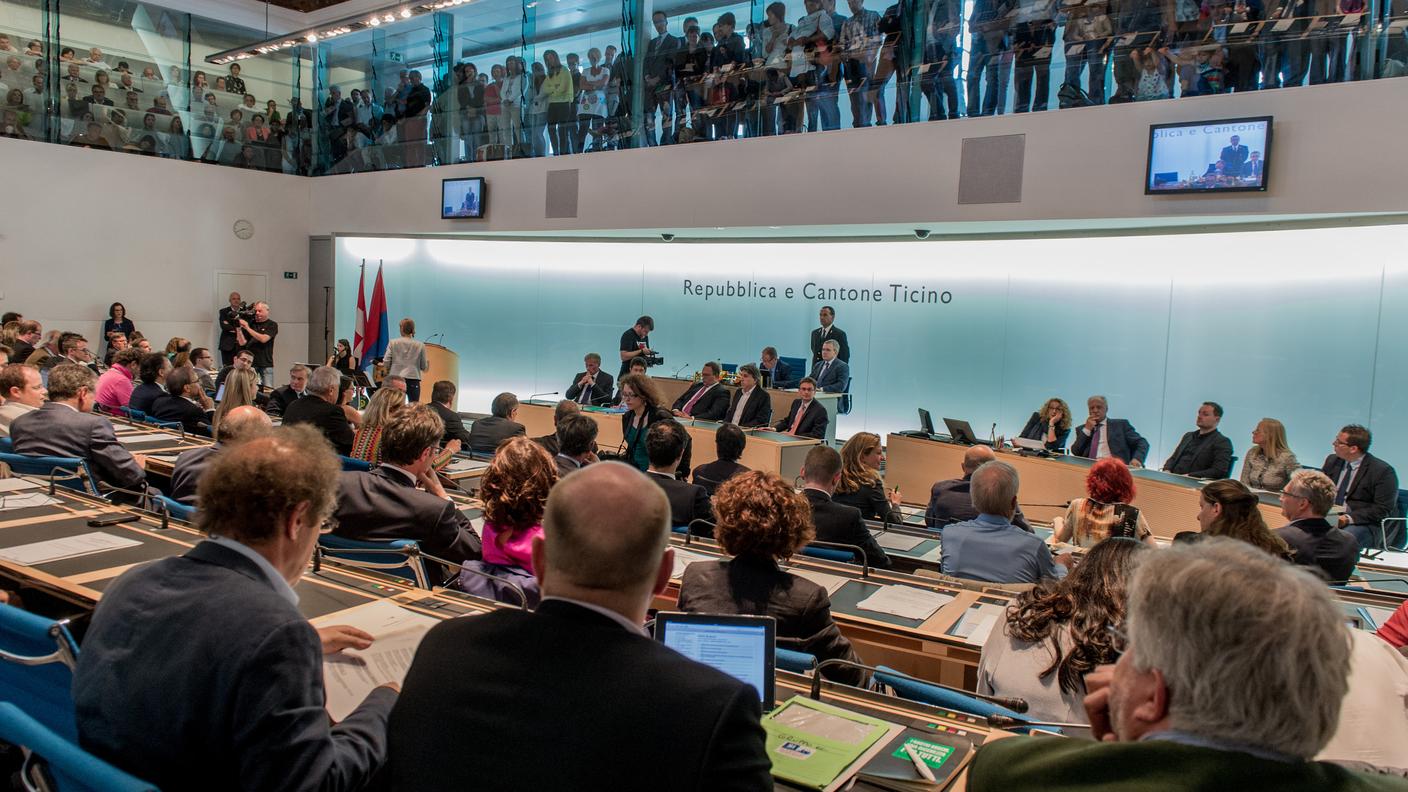 Nuovo Parlamento riunito per la prima volta