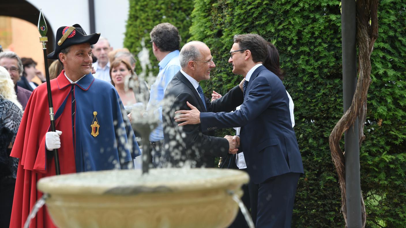 Un momento dei festeggiamenti del neo primo cittadino ticinese