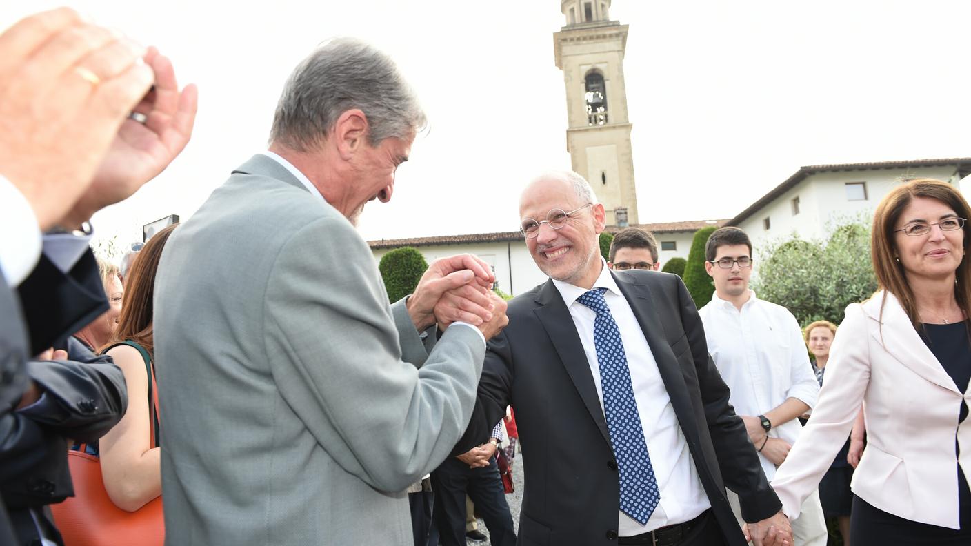 Un momento dei festeggiamenti del neo primo cittadino ticinese