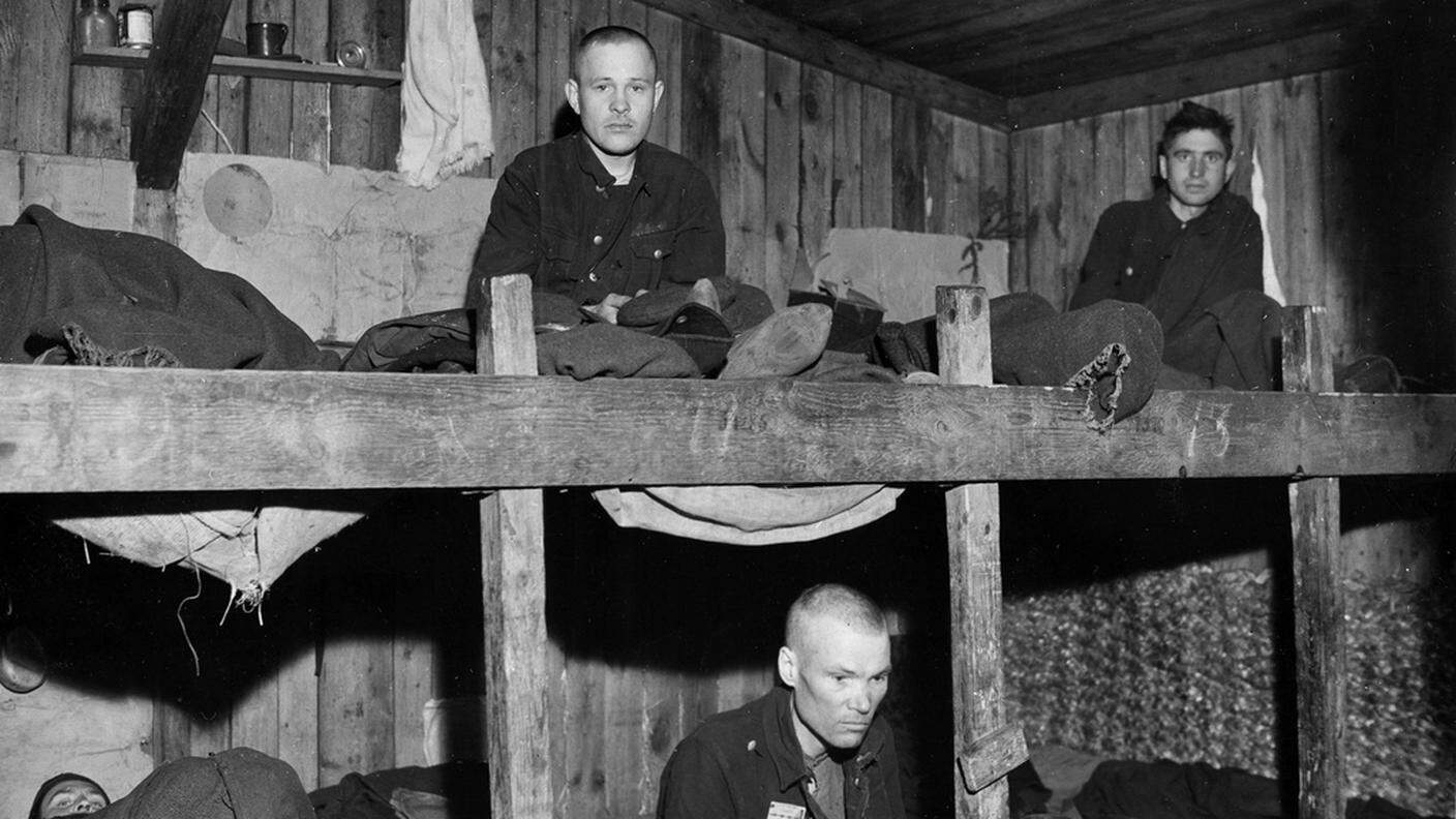 Alcuni soldati russi, imprigionati dai nazisti, dopo la loro liberazione nell'aprile 1945