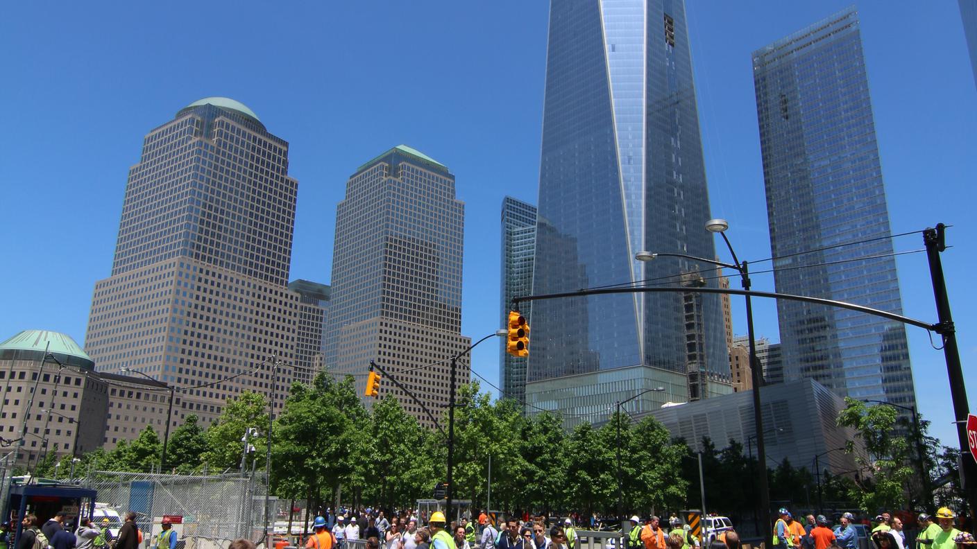 Il One World Trade Center (noto anche come Freedom Tower): il grattacielo centrale del nuovo quartiere che sta sorgendo sul sito delle  Torri Gemelle. La prima pietra è stata posta il 4 luglio 2004. L'inaugurazione ufficiale si è tenuta nel novembre 2013