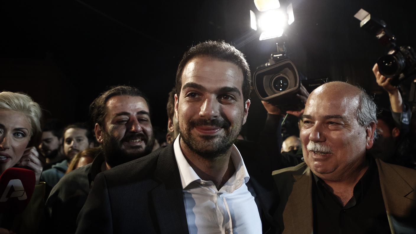 Gabriel Sakellaridis (al centro)