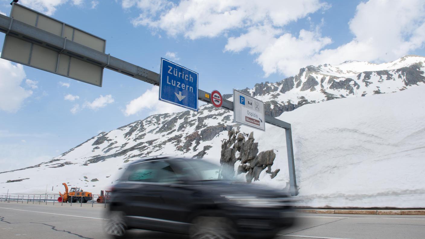 La strada che dal passo va verso nord rischia di rimanere bloccata a lungo