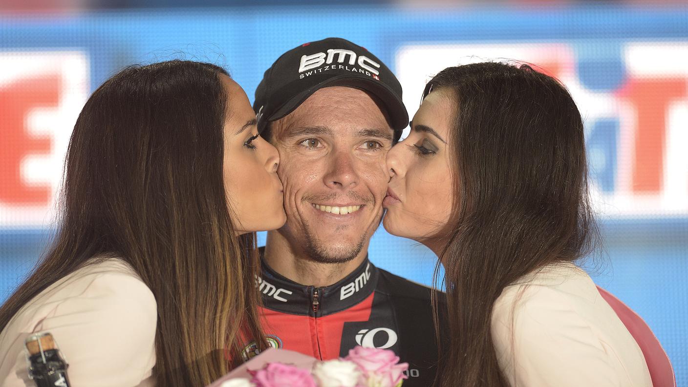 Secondo bacio delle miss per lui