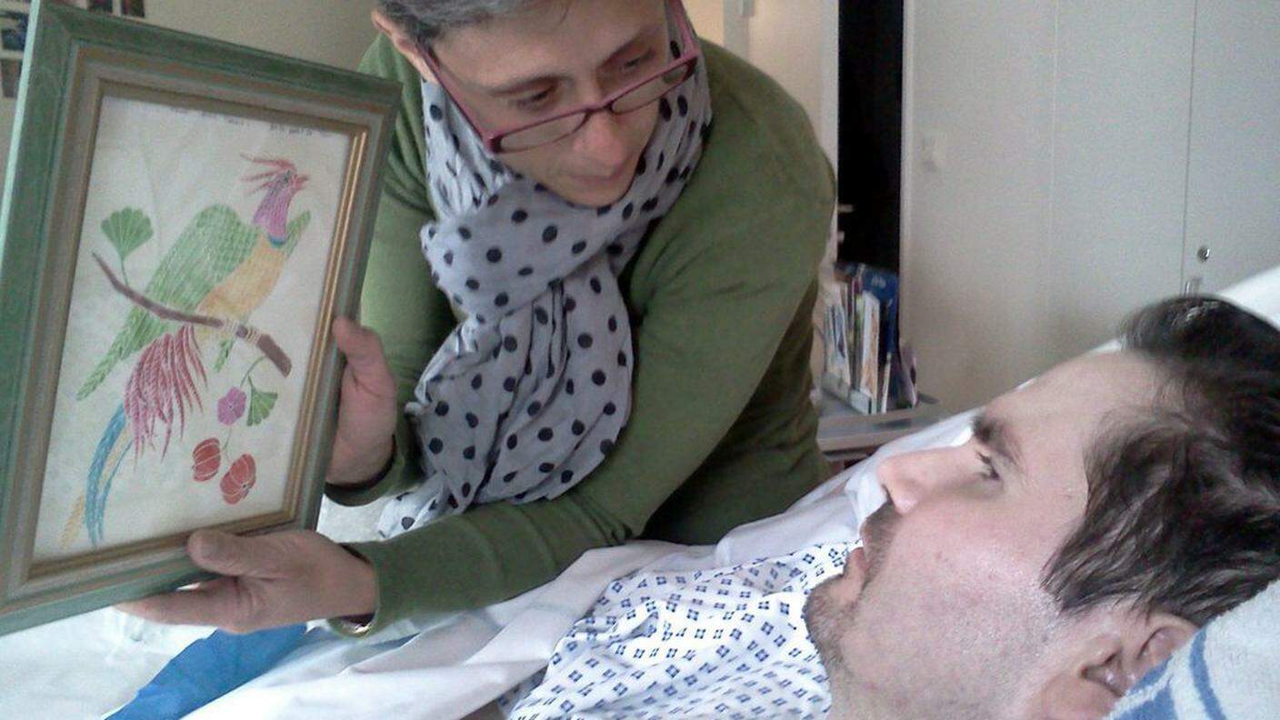 Vincent Lambert in ospedale con la madre