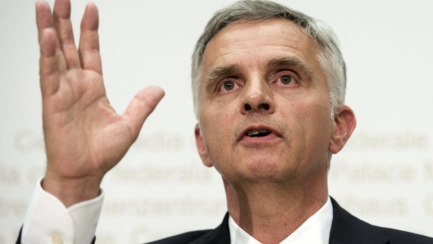 Burkhalter nel corso dell'incontro a Berna con i giornalisti
