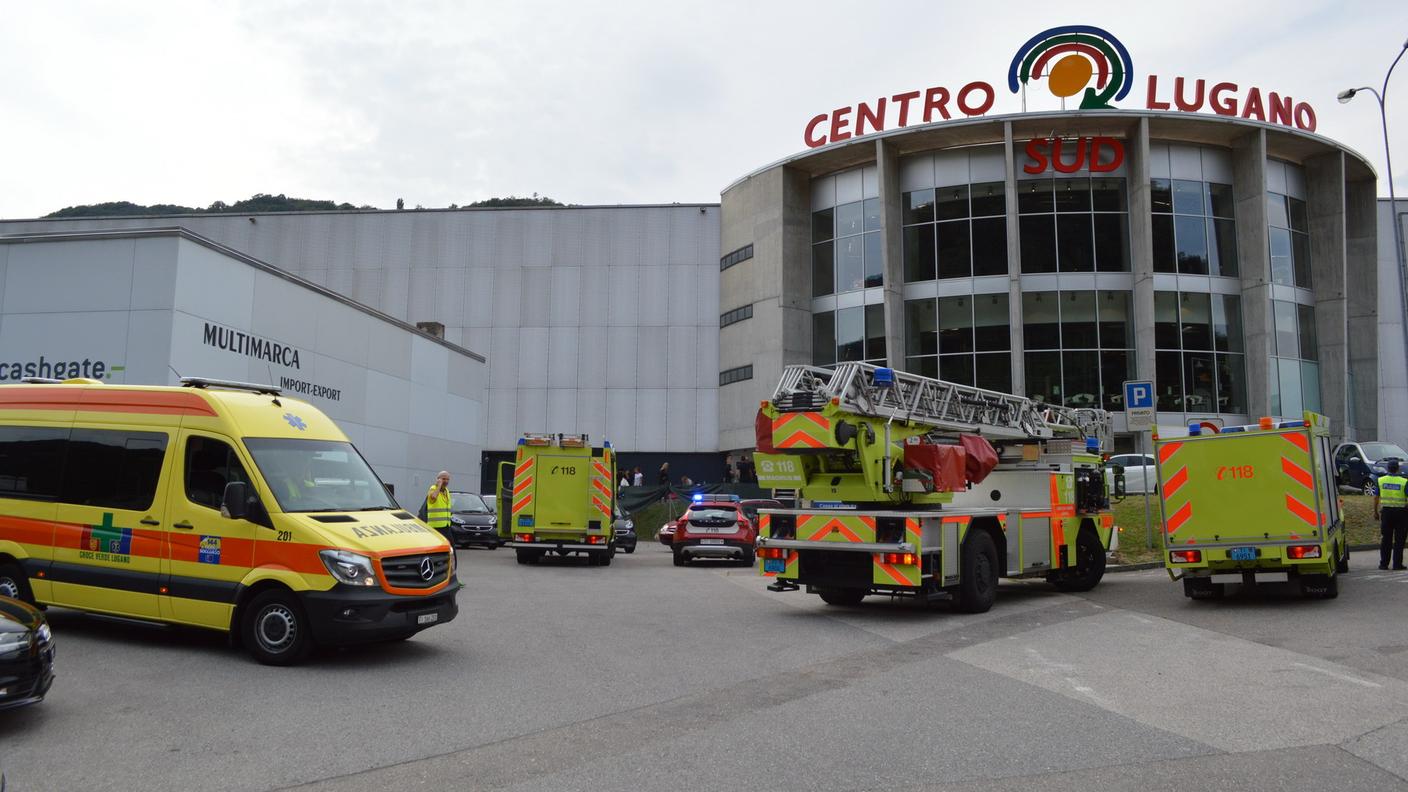 Pompieri ed ambulanze sul posto
