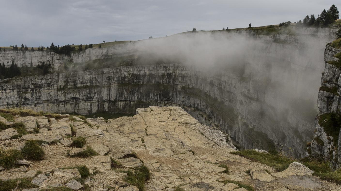 Un'immagine dell'anfiteatro roccioso nella Val-de-Travers