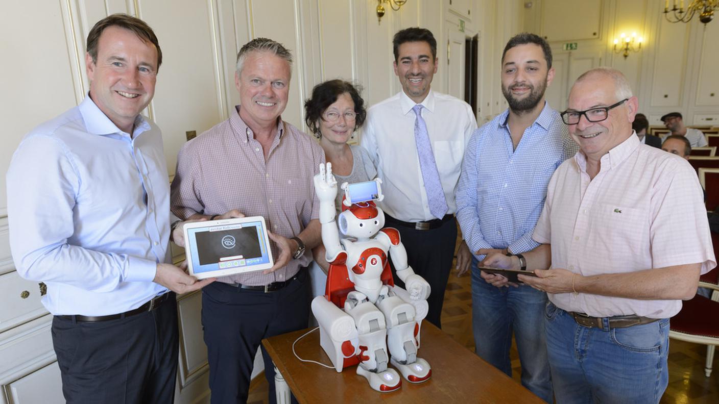 La presentazione dell'allievo elettronico e della postazione di comando