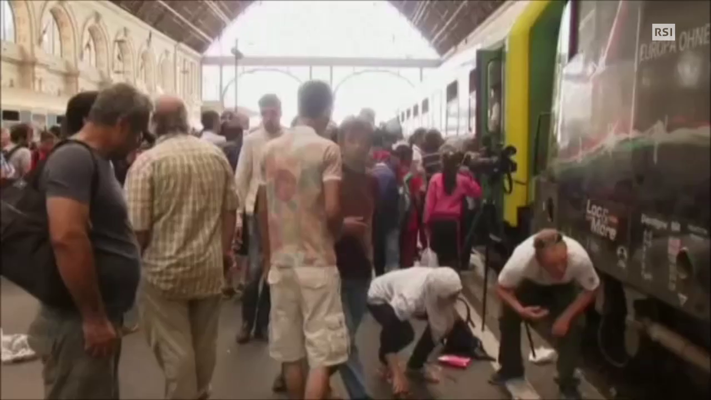 Sempre più immigrati alla stazione ferroviaria di Keleti (EBU)