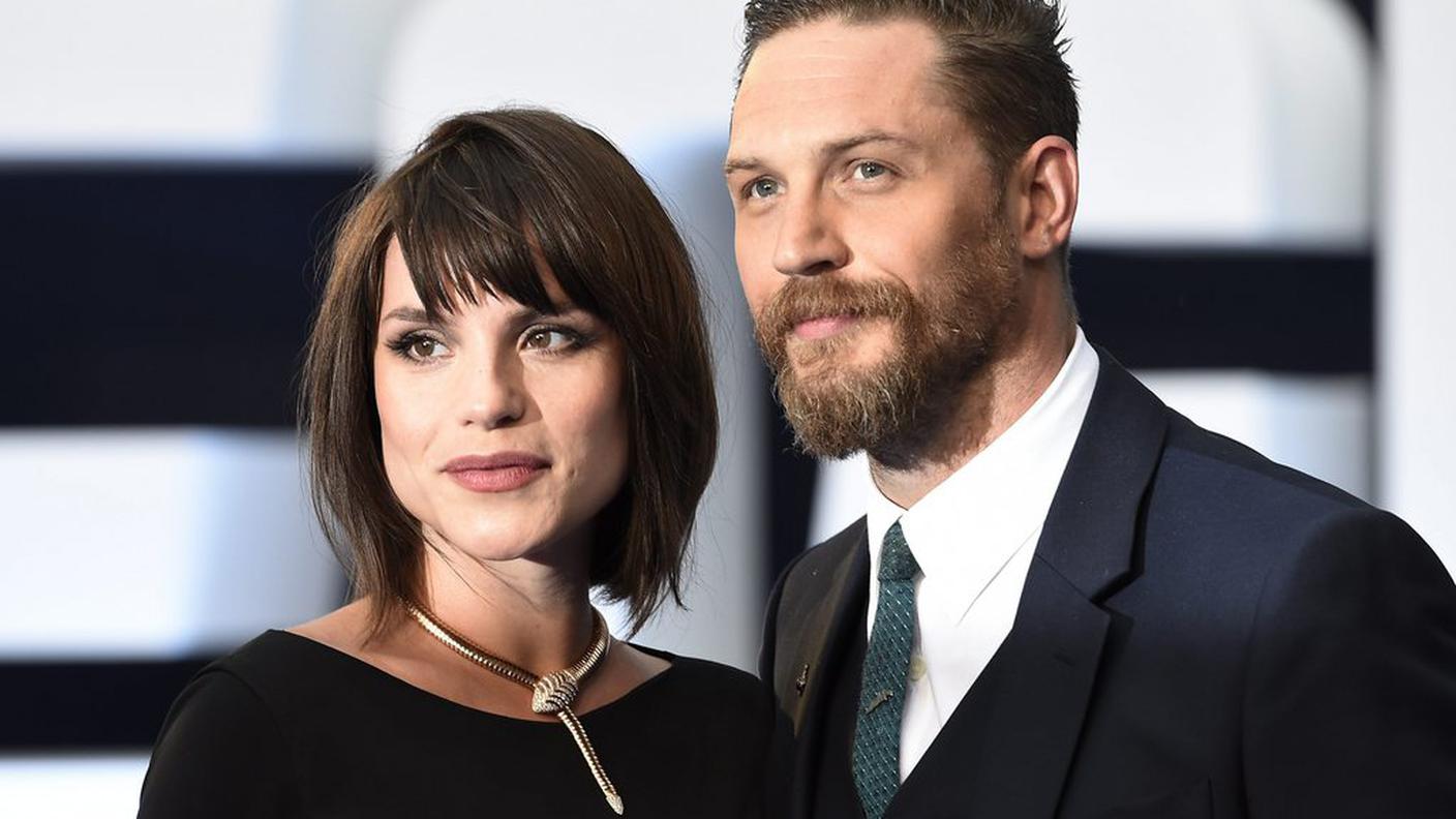 Tom Hardy con la moglie Charlotte Riley