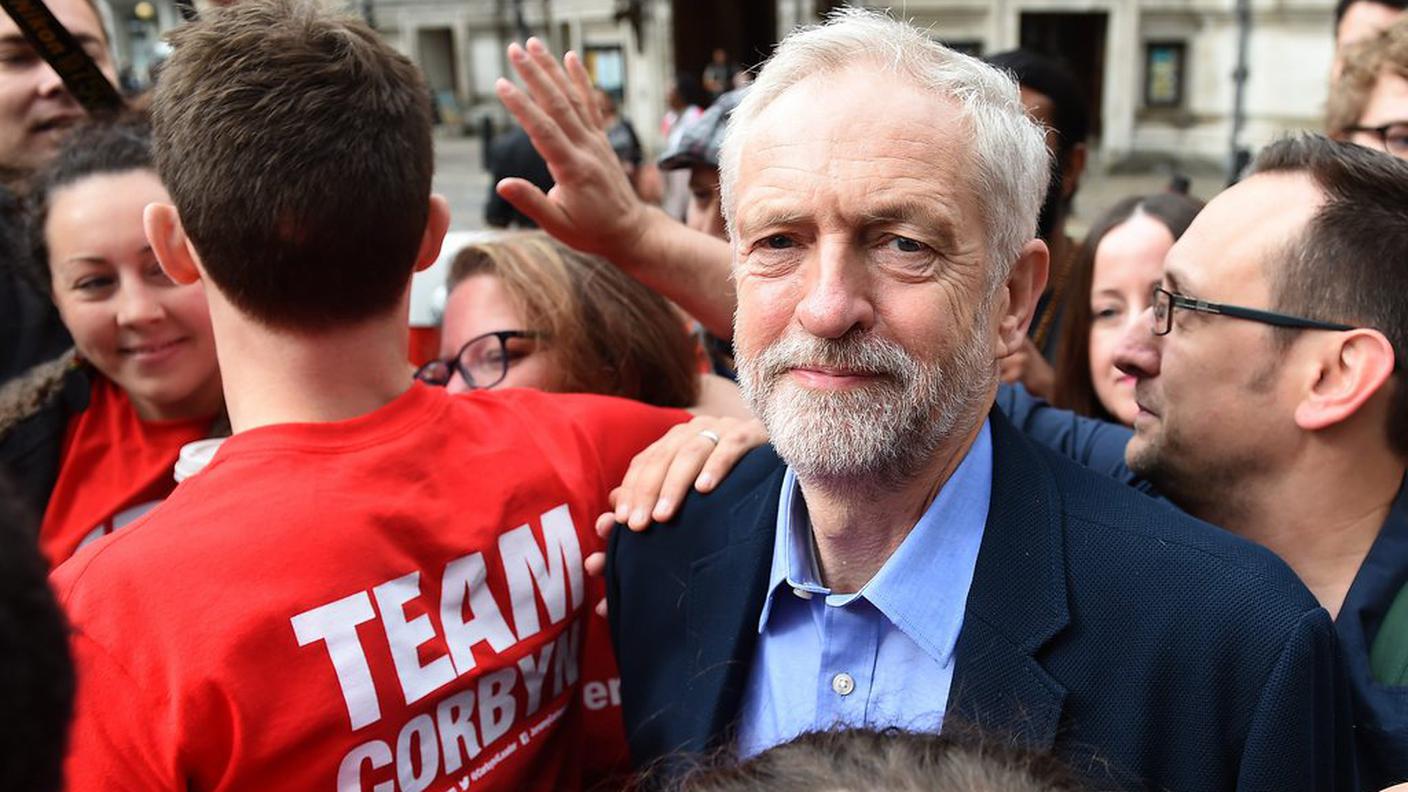 Corbyn, inviso a Tony Blair, è stato eletto da un'ampia maggioranza 