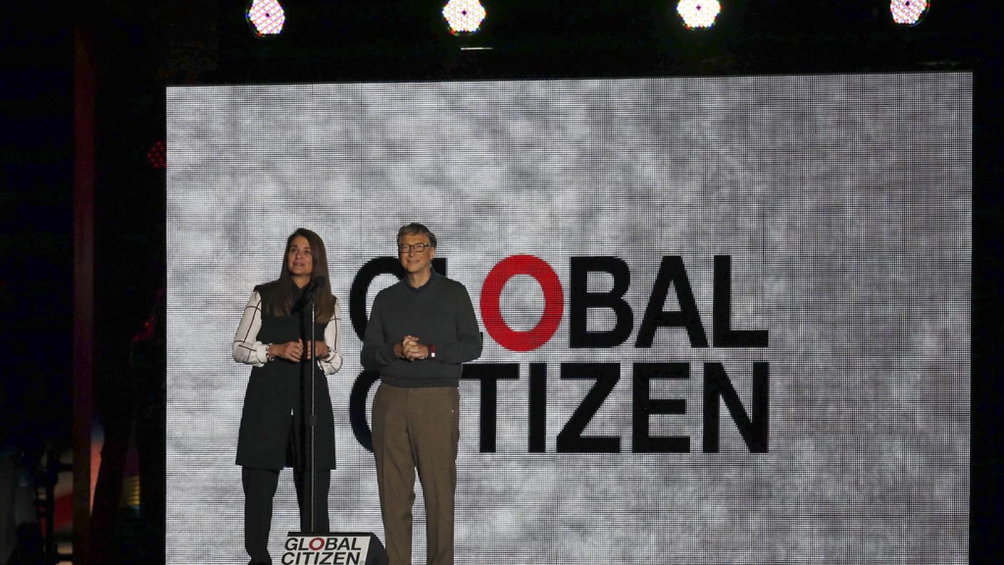 Bill e Melinda Gates intervengono sul palco del Global Citizen Festival