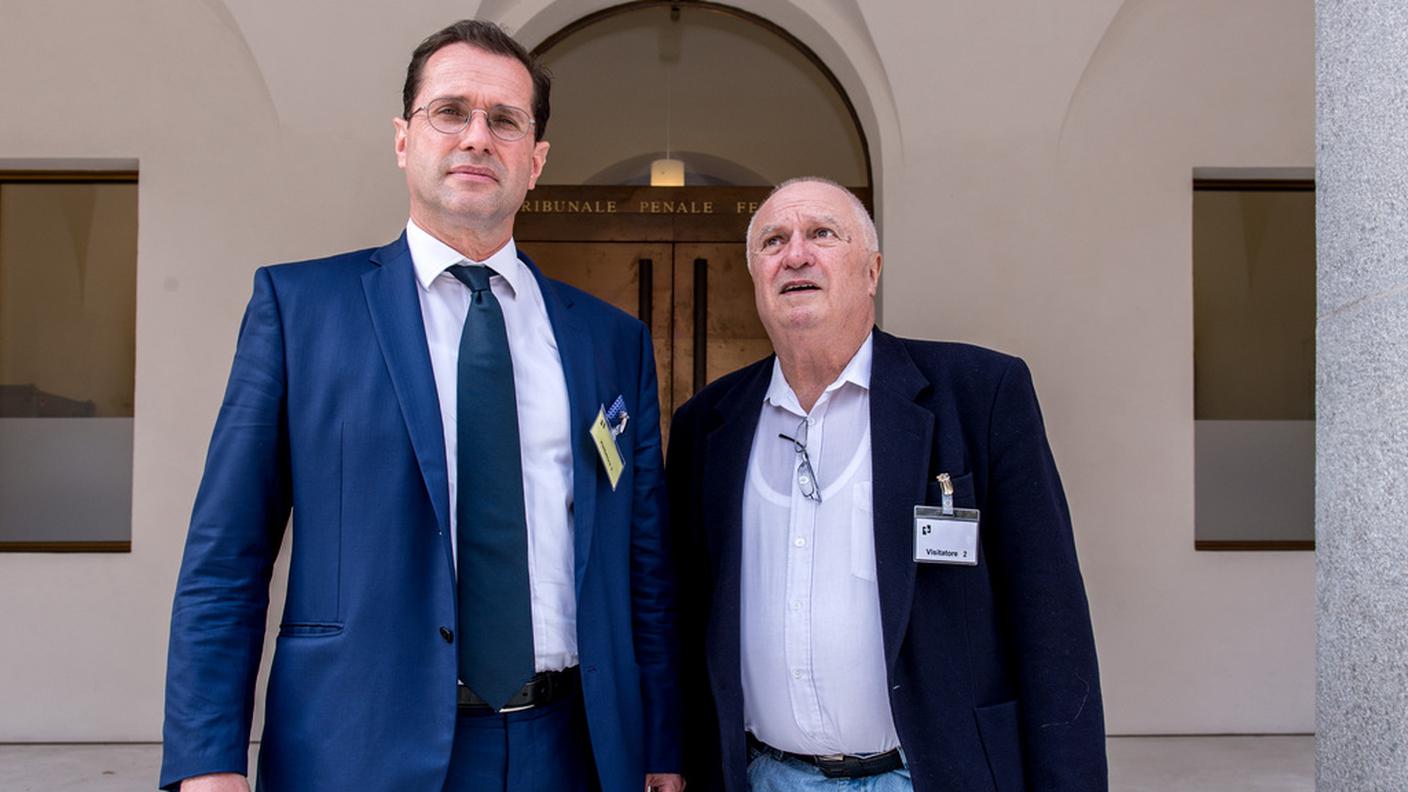 Il 72enne Fausto Cattaneo, a destra, e il suo legele Niccolò Salvioni