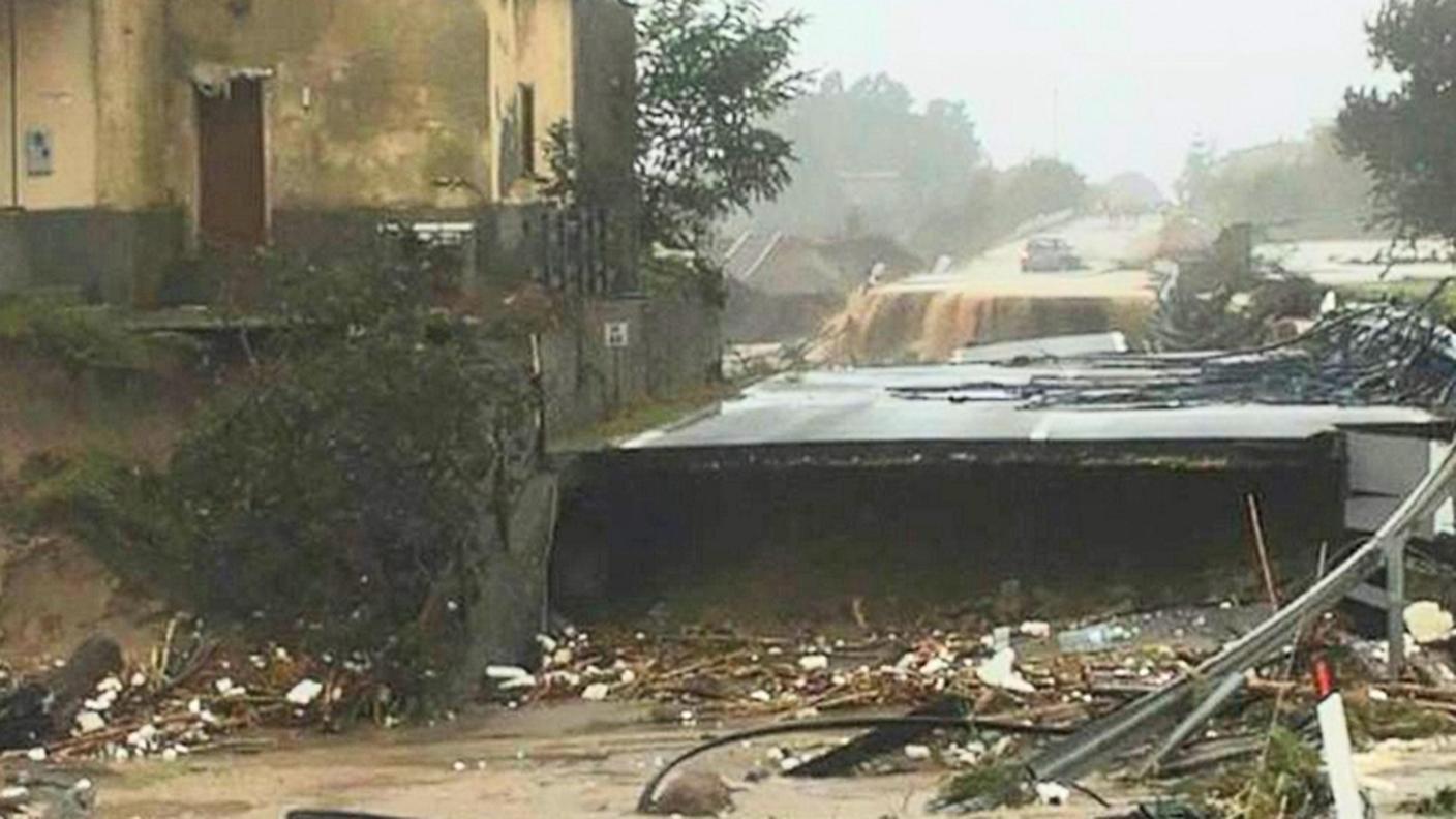 I venti soffiano a 80 km/h e lunedì le condizioni meteo potrebbero peggiorare