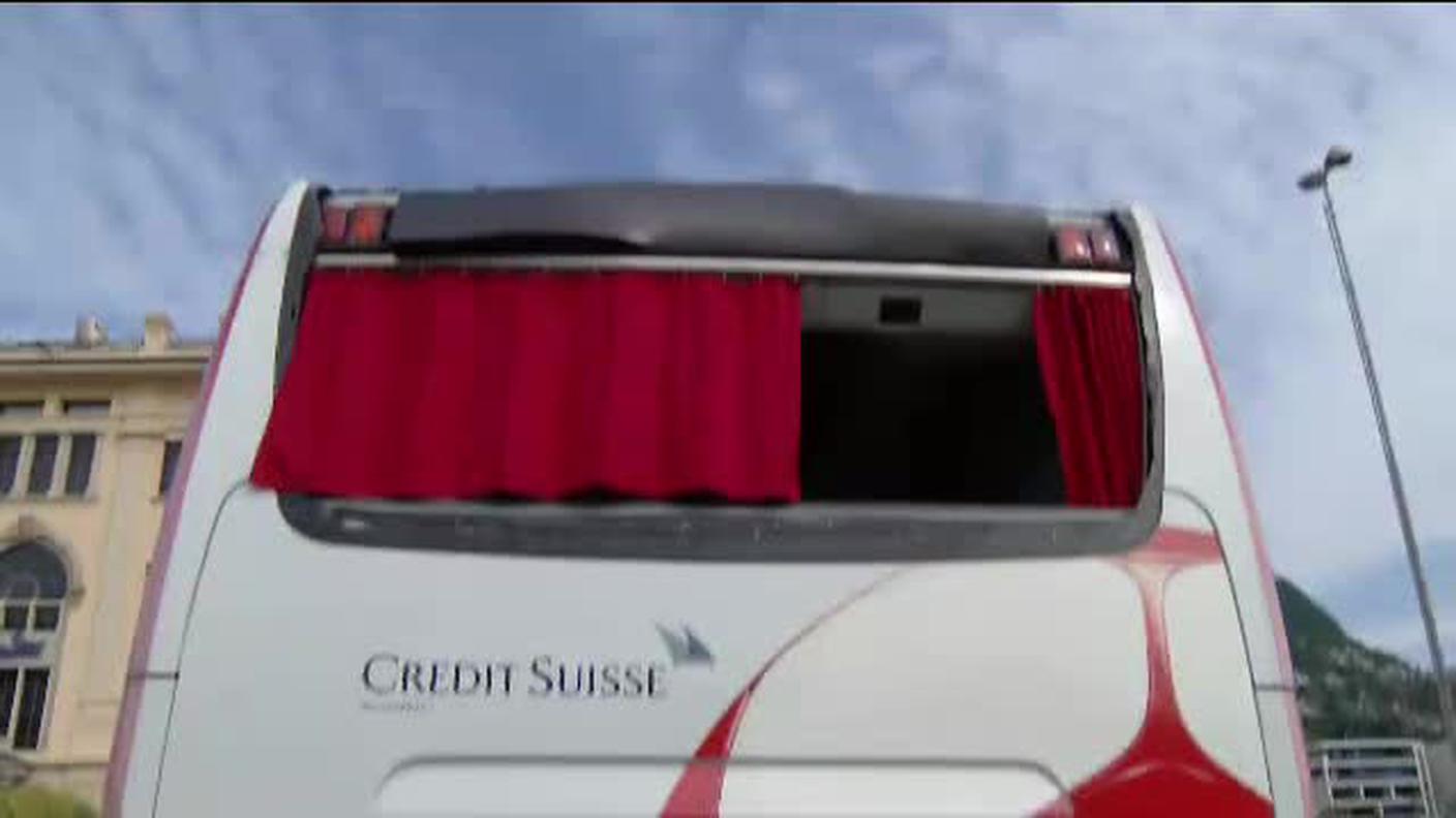 Vetro rotto sul bus della Nazionale svizzera (25.05.2016)