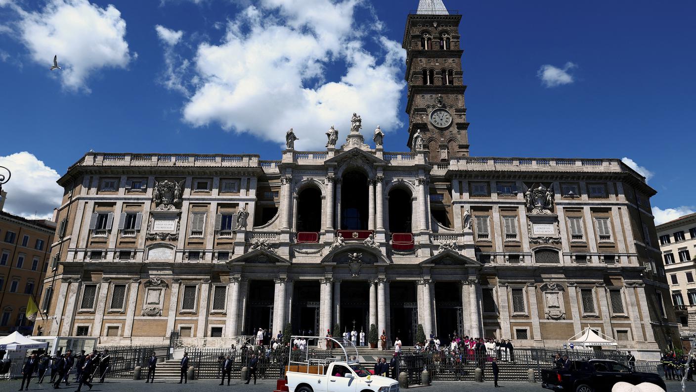 2025-04-26T110725Z_1259033598_RC2M5EA7XIPZ_RTRMADP_3_POPE-FRANCIS-FUNERAL.JPG