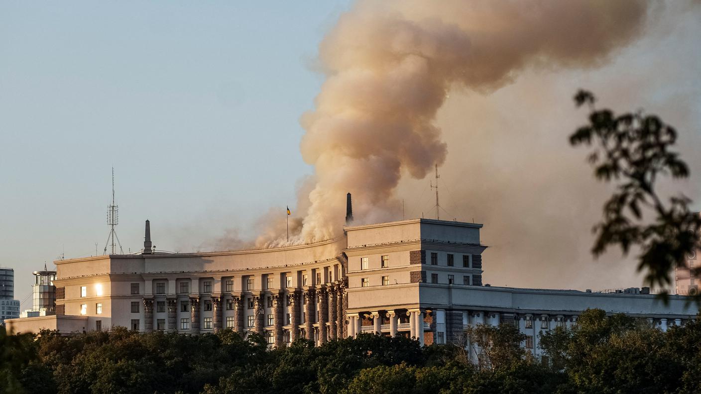 2025-09-07T054126Z_1667752993_RC2RMGAVJVJM_RTRMADP_3_UKRAINE-CRISIS-ATTACK-KYIV.JPG