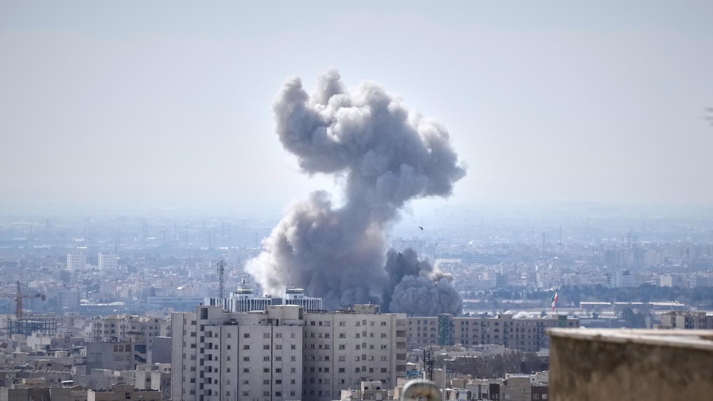 Nuova serie di attacchi contro l’Iran