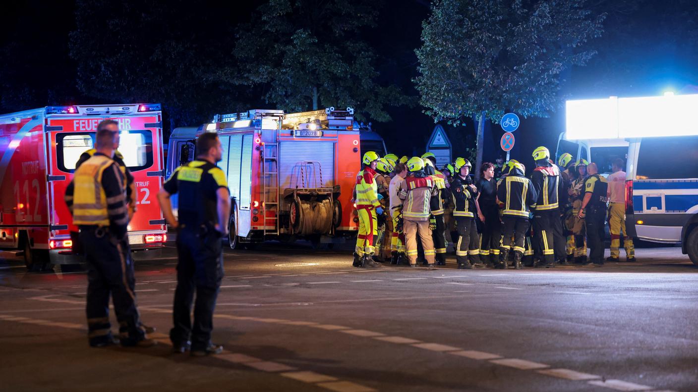 La polizia ha riferito di aver avviato un vasto intervento nell’area con numerose pattuglie e squadre di soccorso