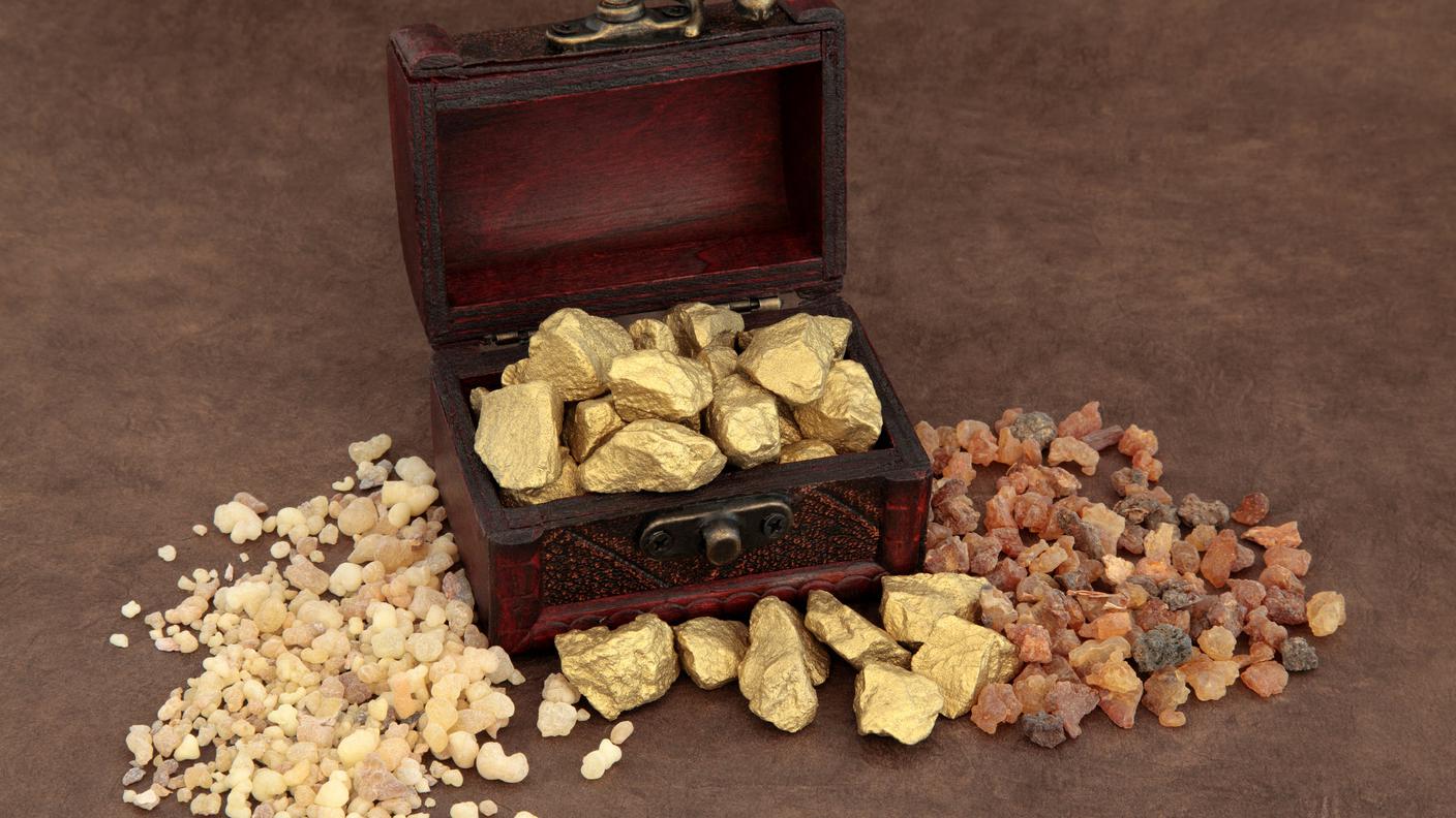 La mirra (a destra) con oro e incenso