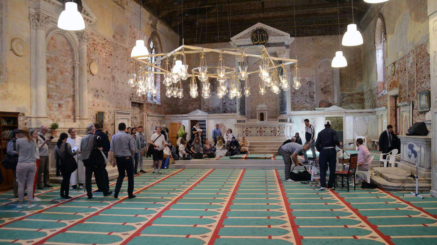 Una moschea in una chiesa: il progetto era destinato a creare polemiche