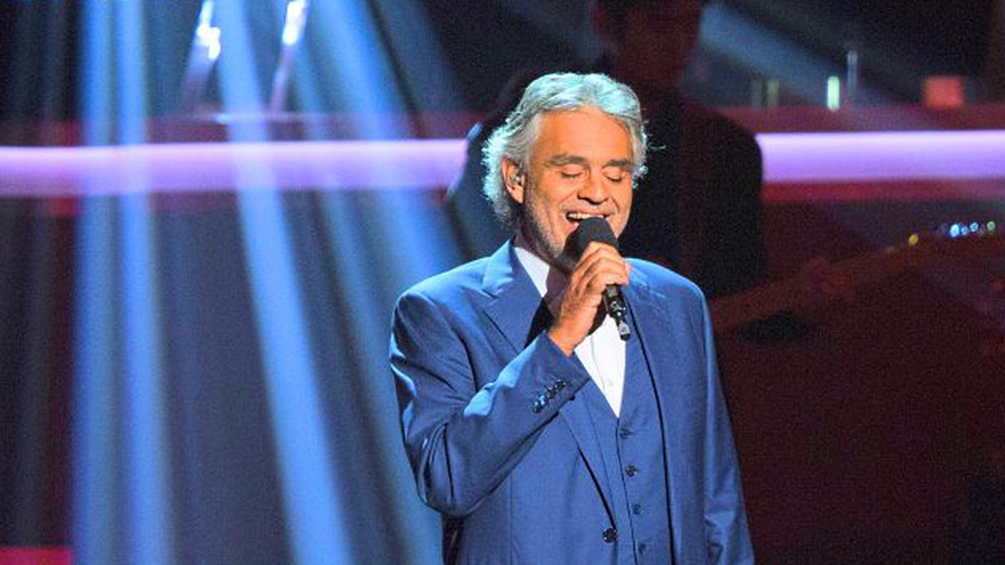 Andrea Bocelli ha una formazione vocale di natura accademica