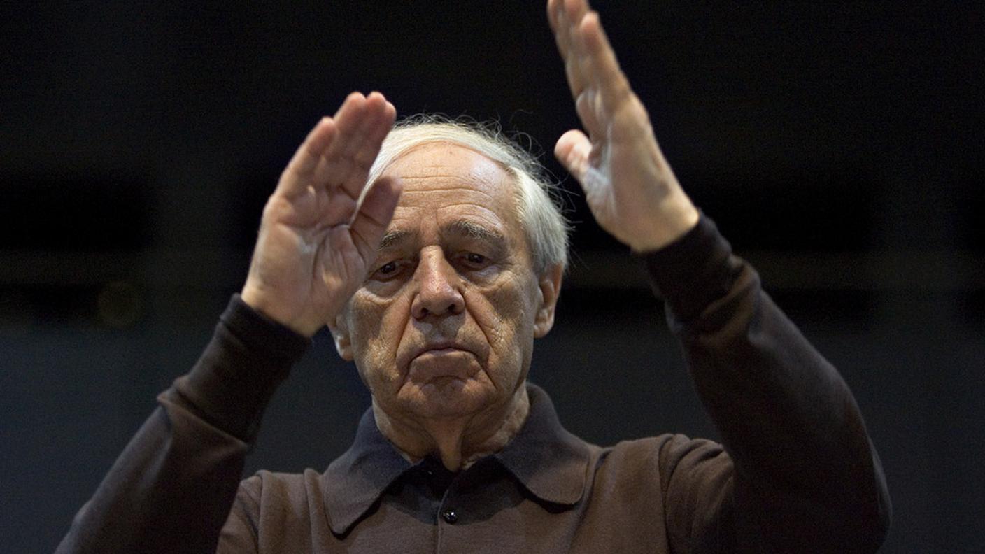 Aveva un forte legame con Lucerna: qui durante le prove con l'orchestra dell'accademia del Festival, nel 2005