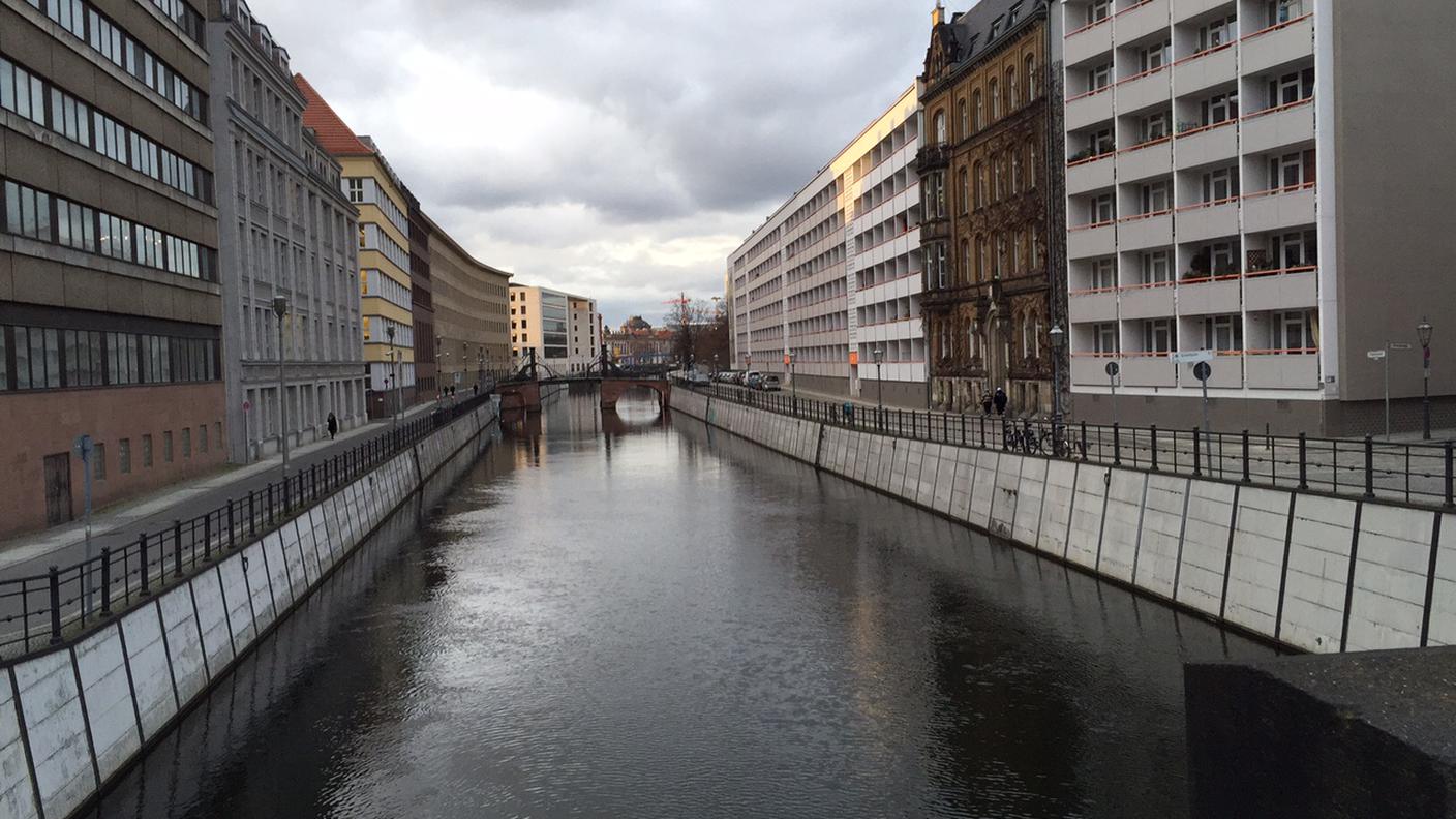 Berlino ti accoglie con i suoi colori e i suoi scorci