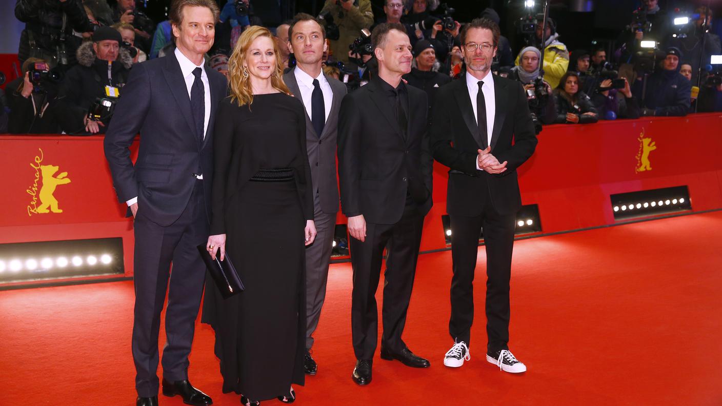 Il cast di Genius: Colin Firth, Laura Linney, Jude Law, il regista Michael Grandage e Guy Pearce