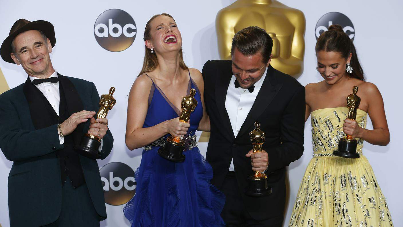 Mark Rylance (S), Brie Larson, Leonardo DiCaprio e Alicia Vikander (D)