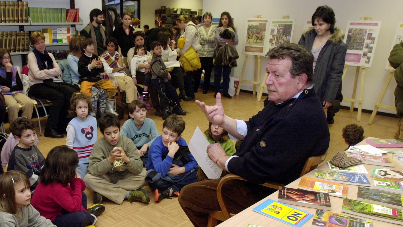 Durante una delle sue letture con i ragazzi