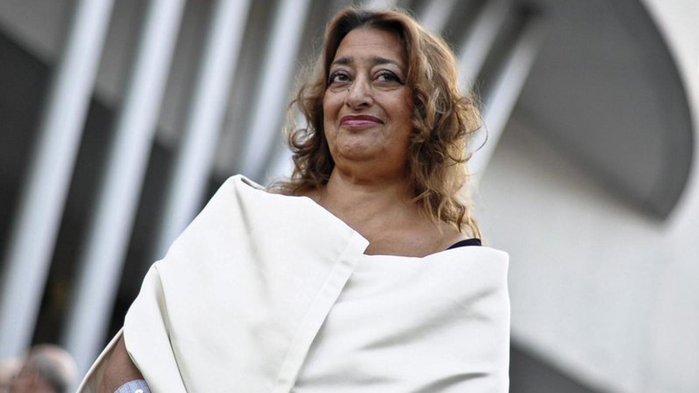 Davanti al MAXXI di Roma, una delle sue creazioni