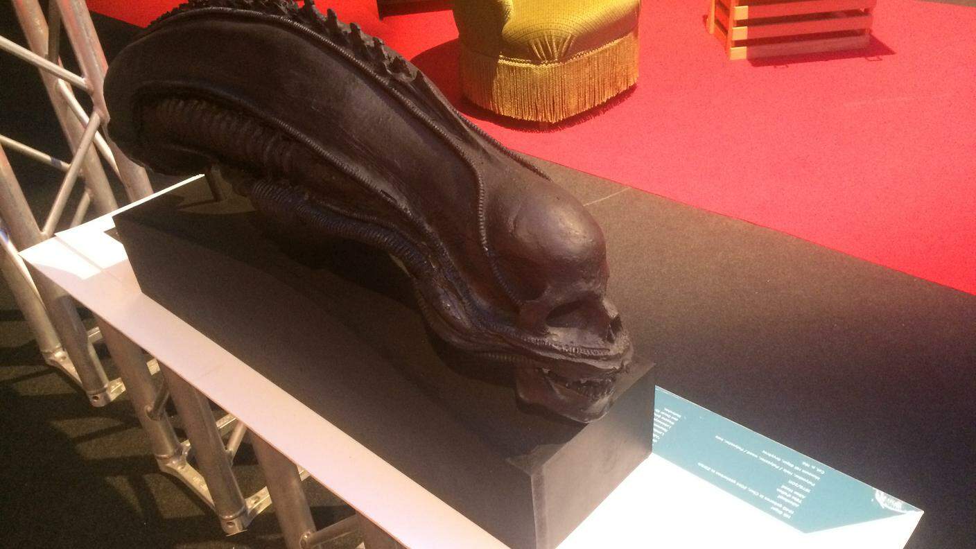 Dal Museo Giger hanno mandato anche il re dei mostri: Alien
