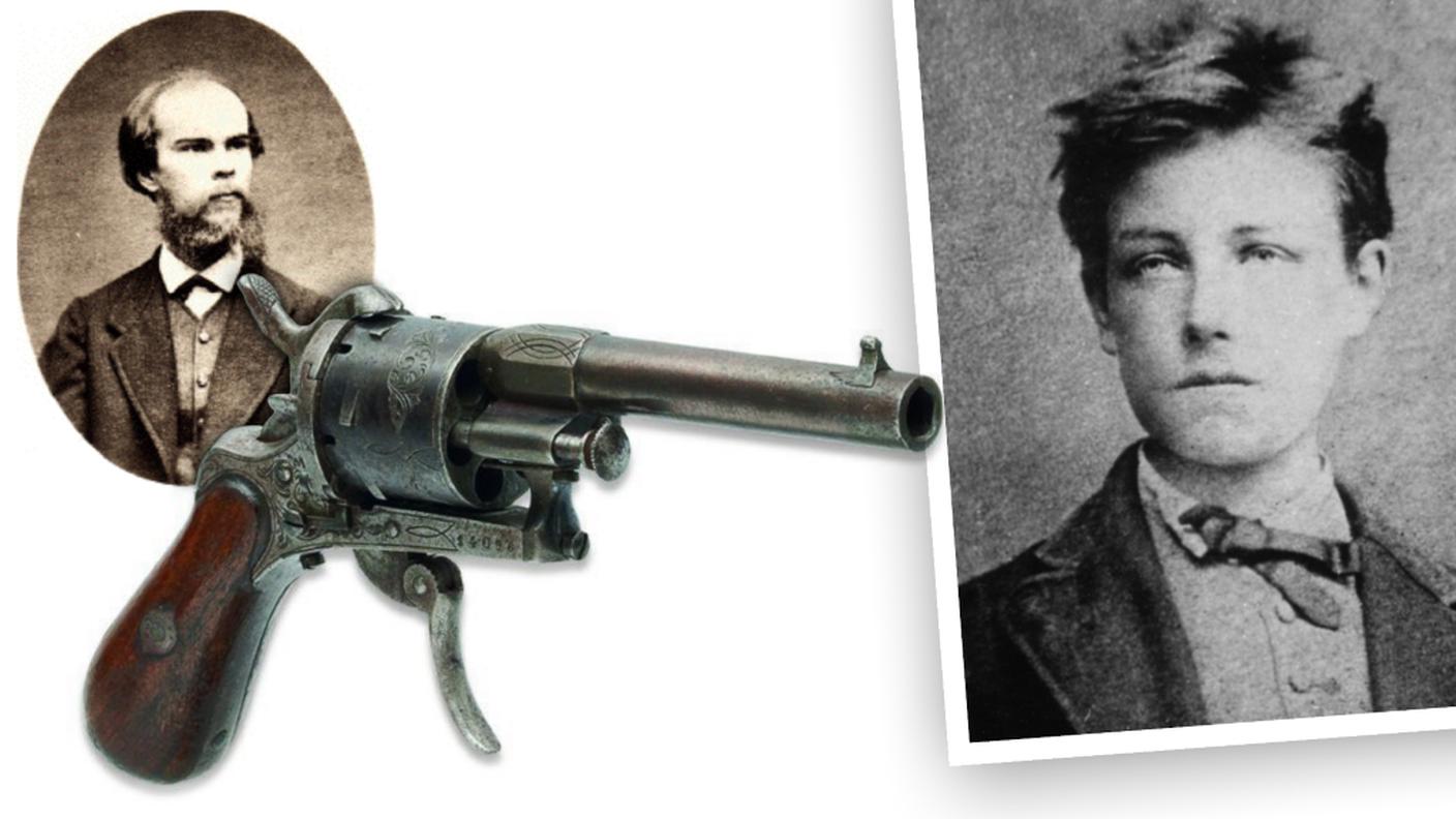 Paul Verlaine, il revolver e, a destra, Arthur Rimbaud
