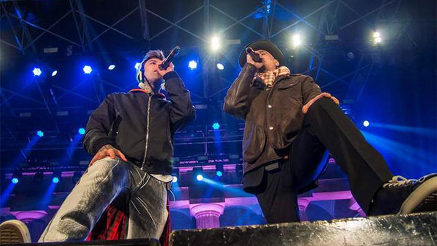 Fedez e J-Ax in scena