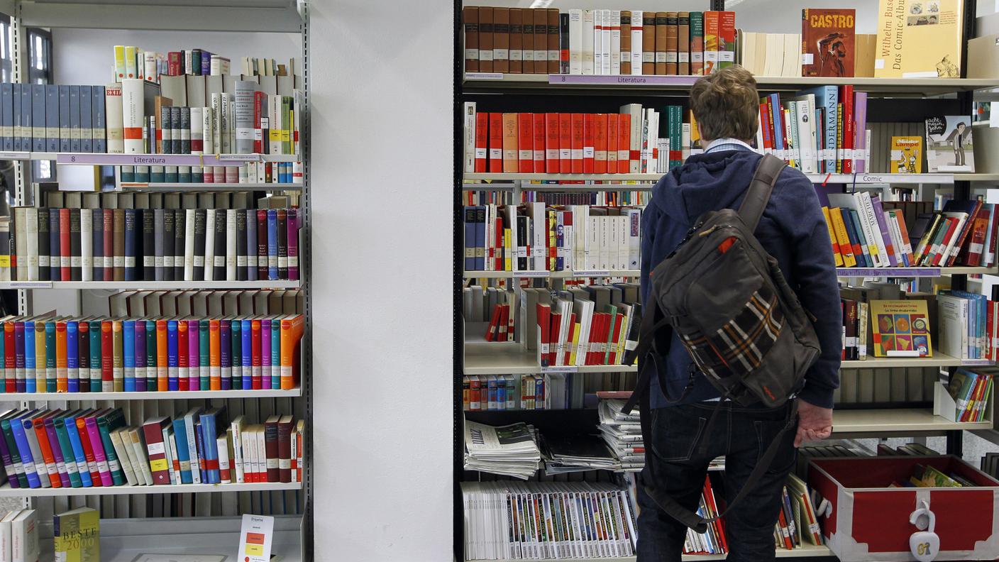 libri biblioteca 12.12.13 re.jpg