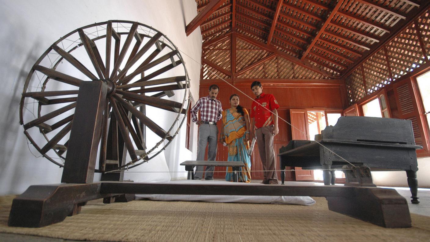 gandhiwheel.JPG