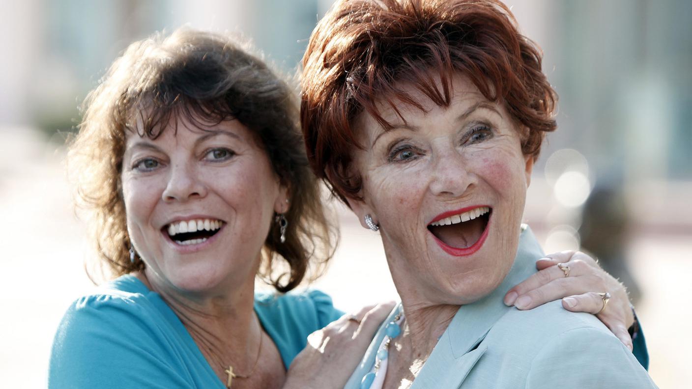 Erin Moran in compagnia della sua mamma televisiva Marion Ross